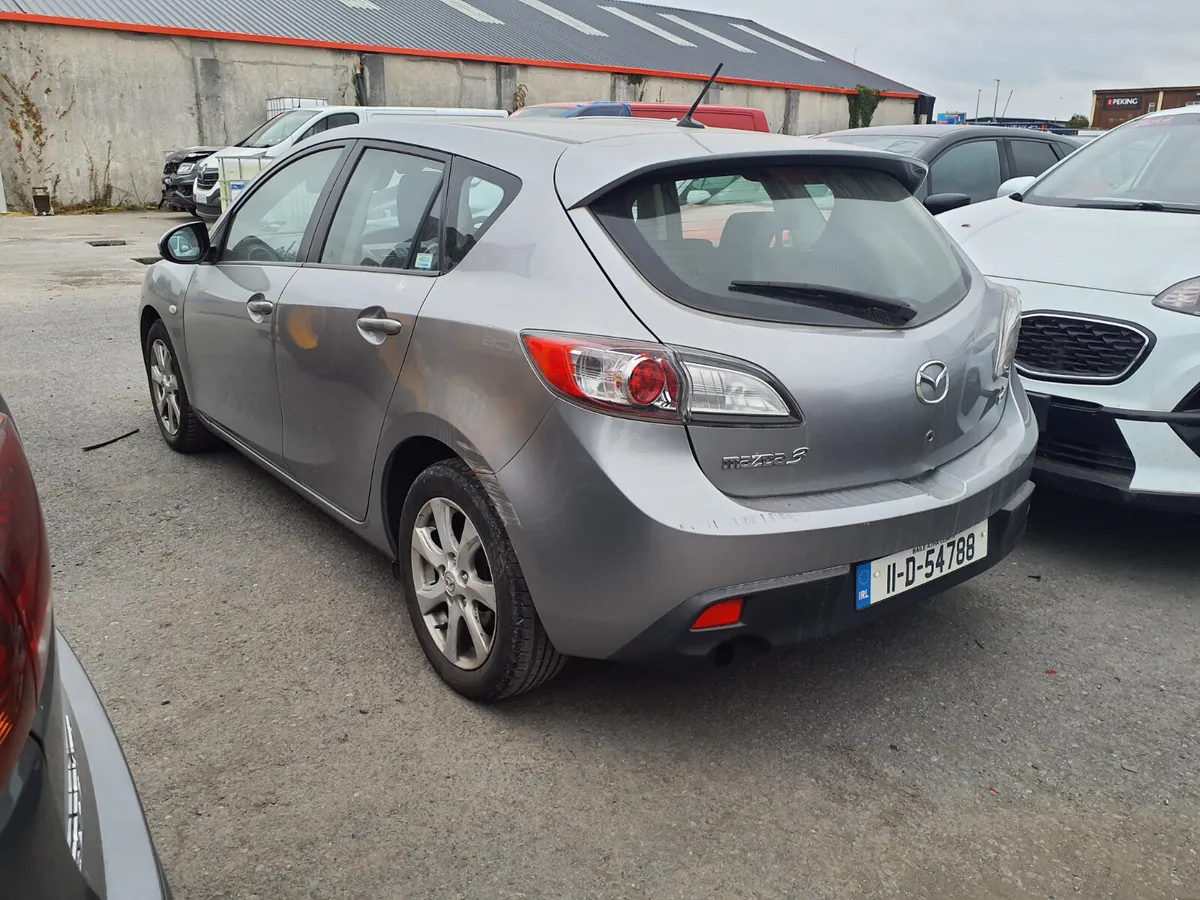 2011 Mazda 3 - Image 3