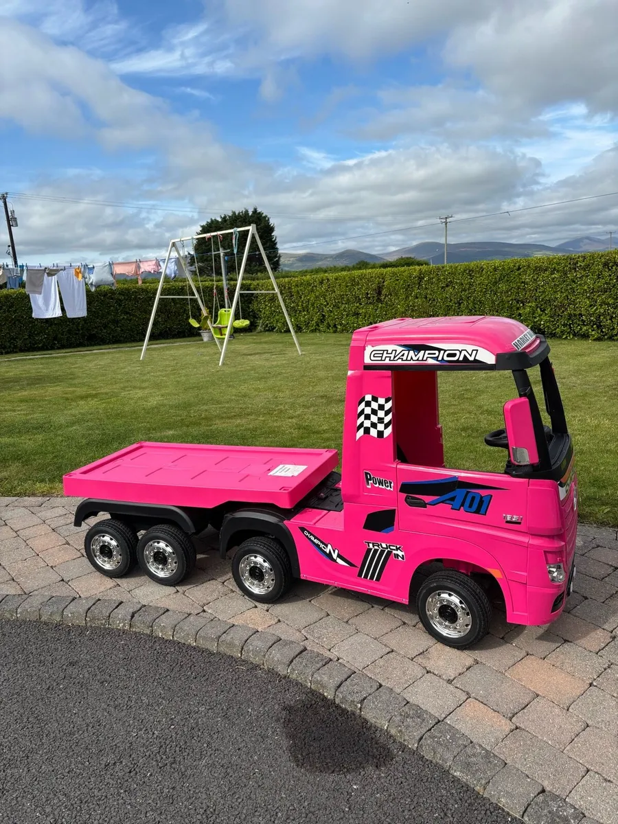 Child’s Pink Ride On Lorry & Trailer - Image 1