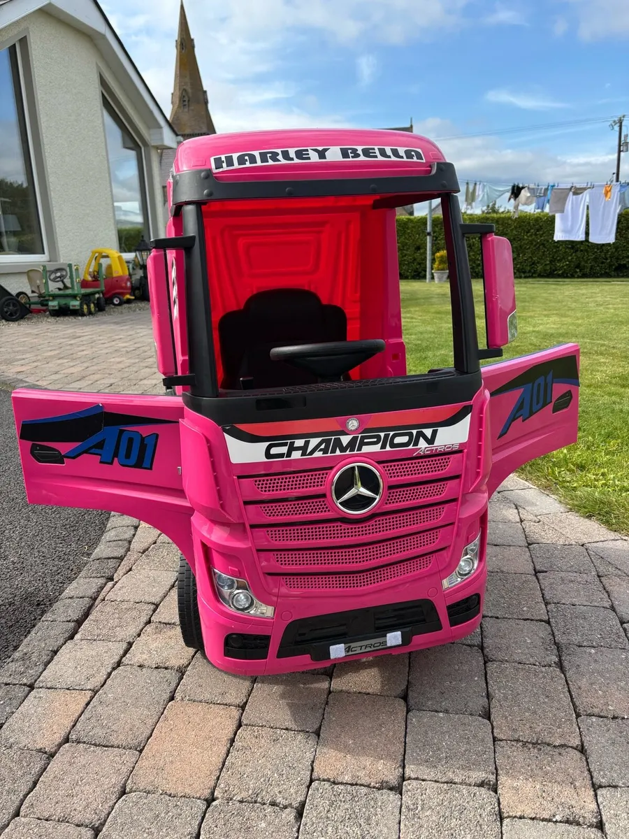 Child’s Pink Ride On Lorry & Trailer - Image 3