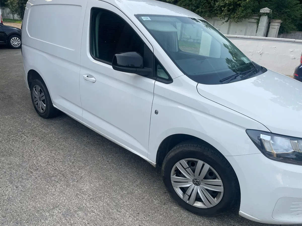 211 Volkswagen Caddy Cargo TDi - Image 2