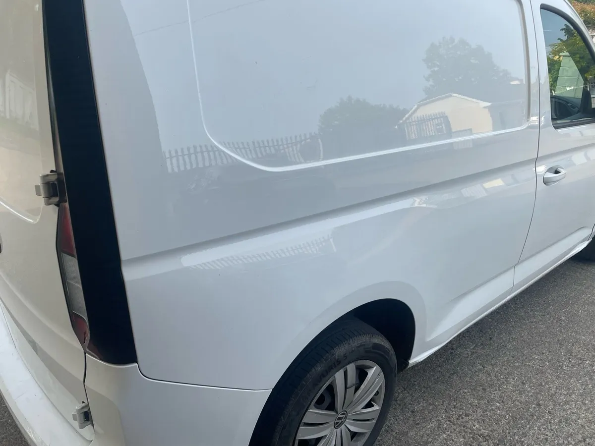 211 Volkswagen Caddy Cargo TDi - Image 3
