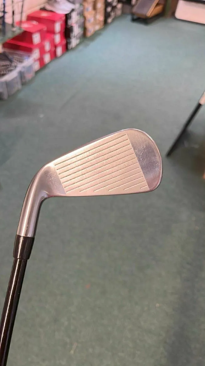 Titleist U505 3rd Gen 3 Utility New €299 Now €199 - Image 3