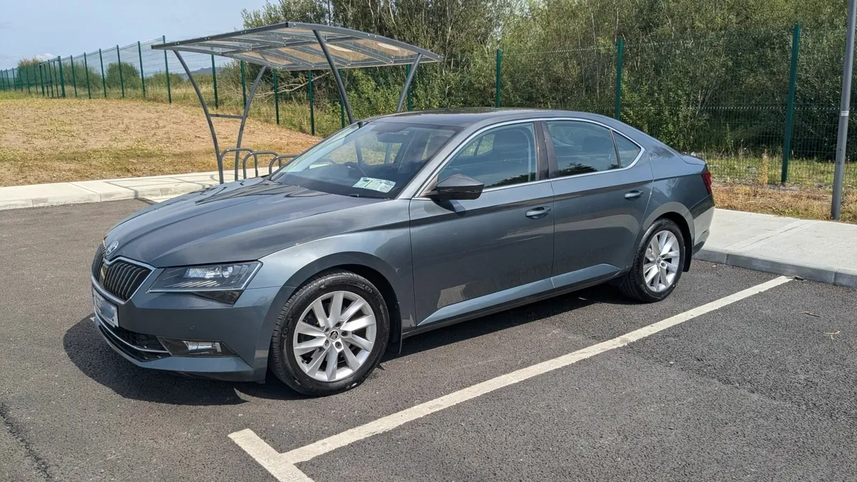 Skoda Superb 2016 - Image 1