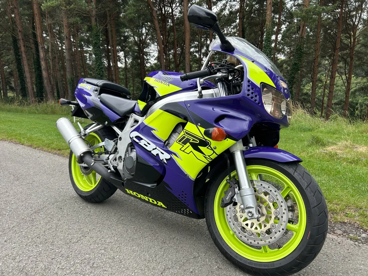 HONDA CBR900RR - Image 1