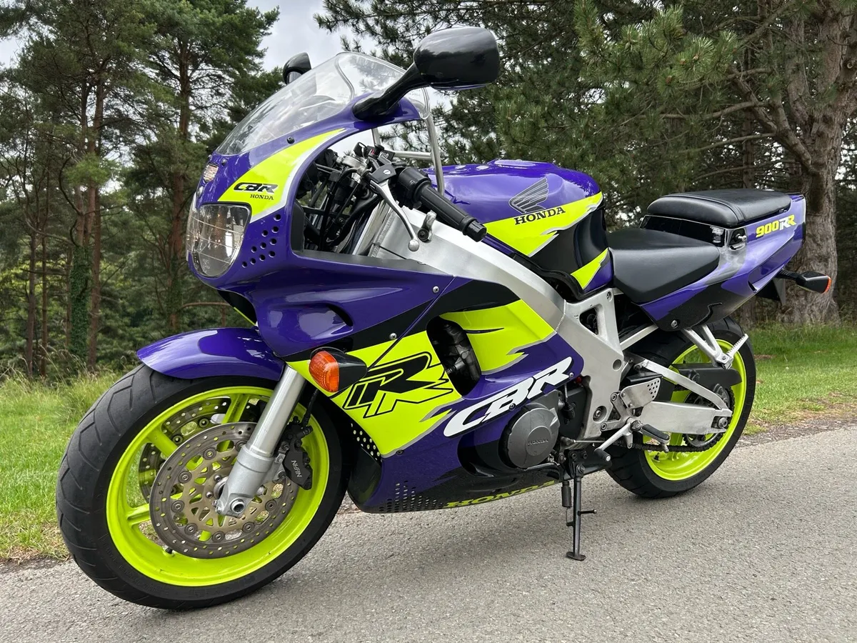 HONDA CBR900RR - Image 4