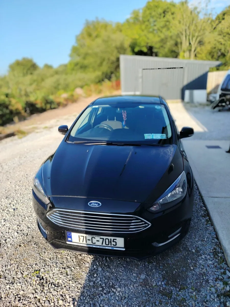 2017 Ford Focus Titanium - Image 2