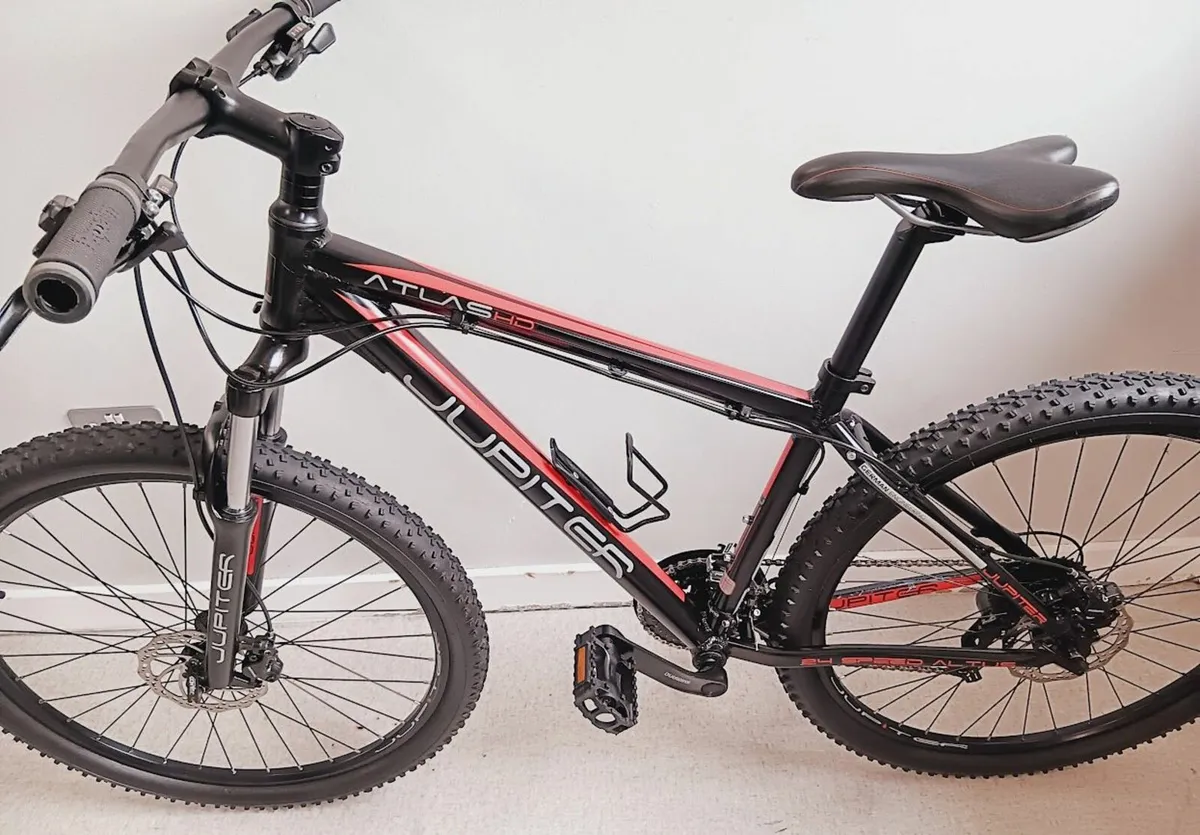 jupiter atlas mountain bike like new - Image 1