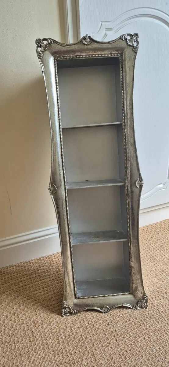 Decorative shelf - Image 1