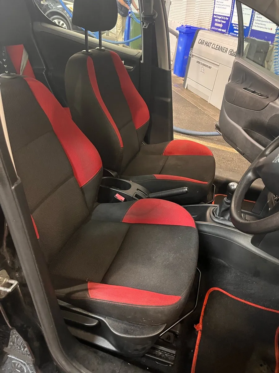 Peugeot 207 2007 - Image 4