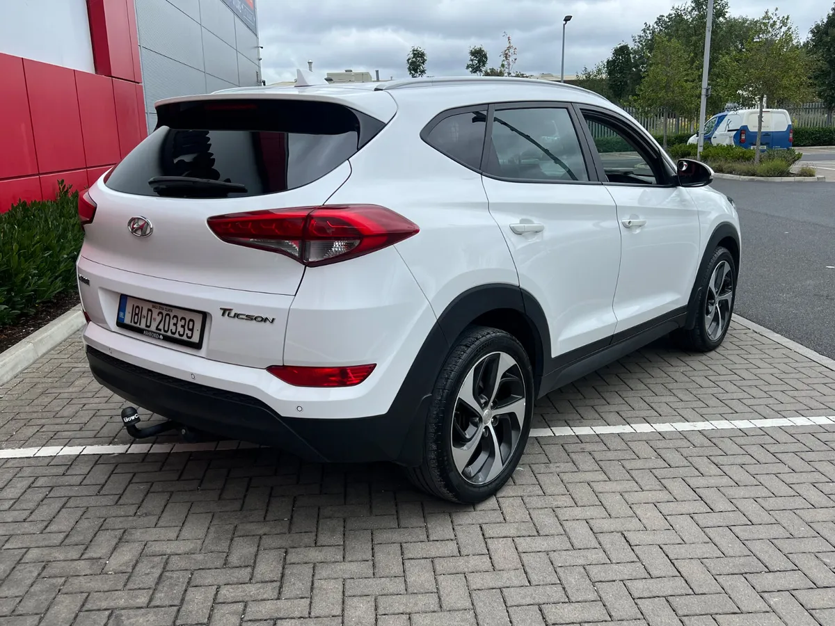 Hyundai Tucson 2018 Automatic - Image 2