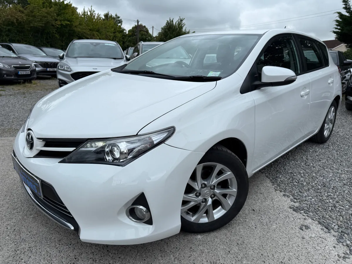 2015 Toyota Auris  1.4 ACTIVE - Image 2