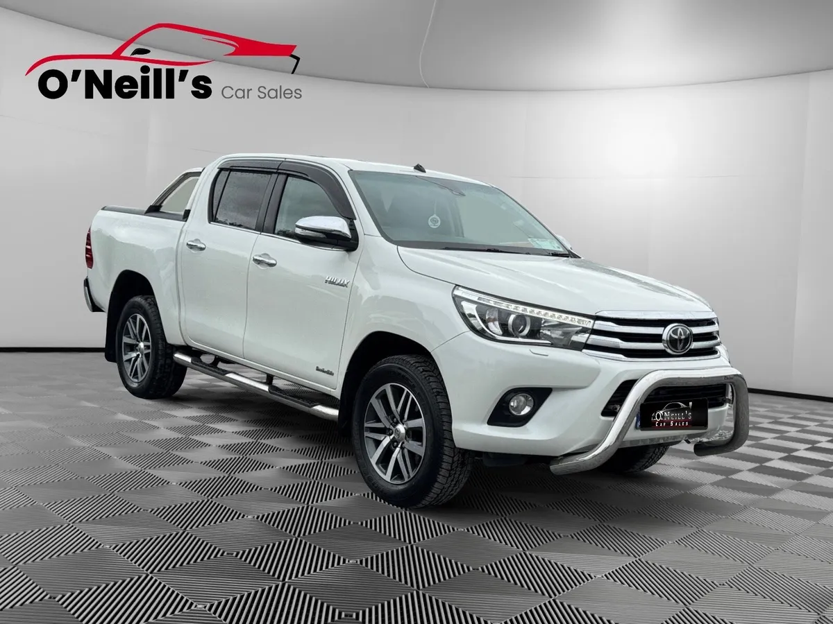 Toyota Hilux 2017 INVINCIBLE D-4D 2.4L AUTO #260 - Image 1