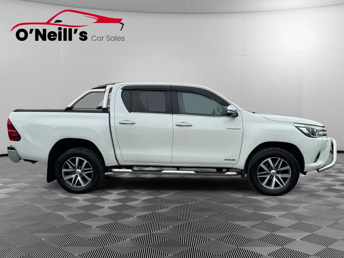 Toyota Hilux 2017 INVINCIBLE D-4D 2.4L AUTO #260 - Image 2