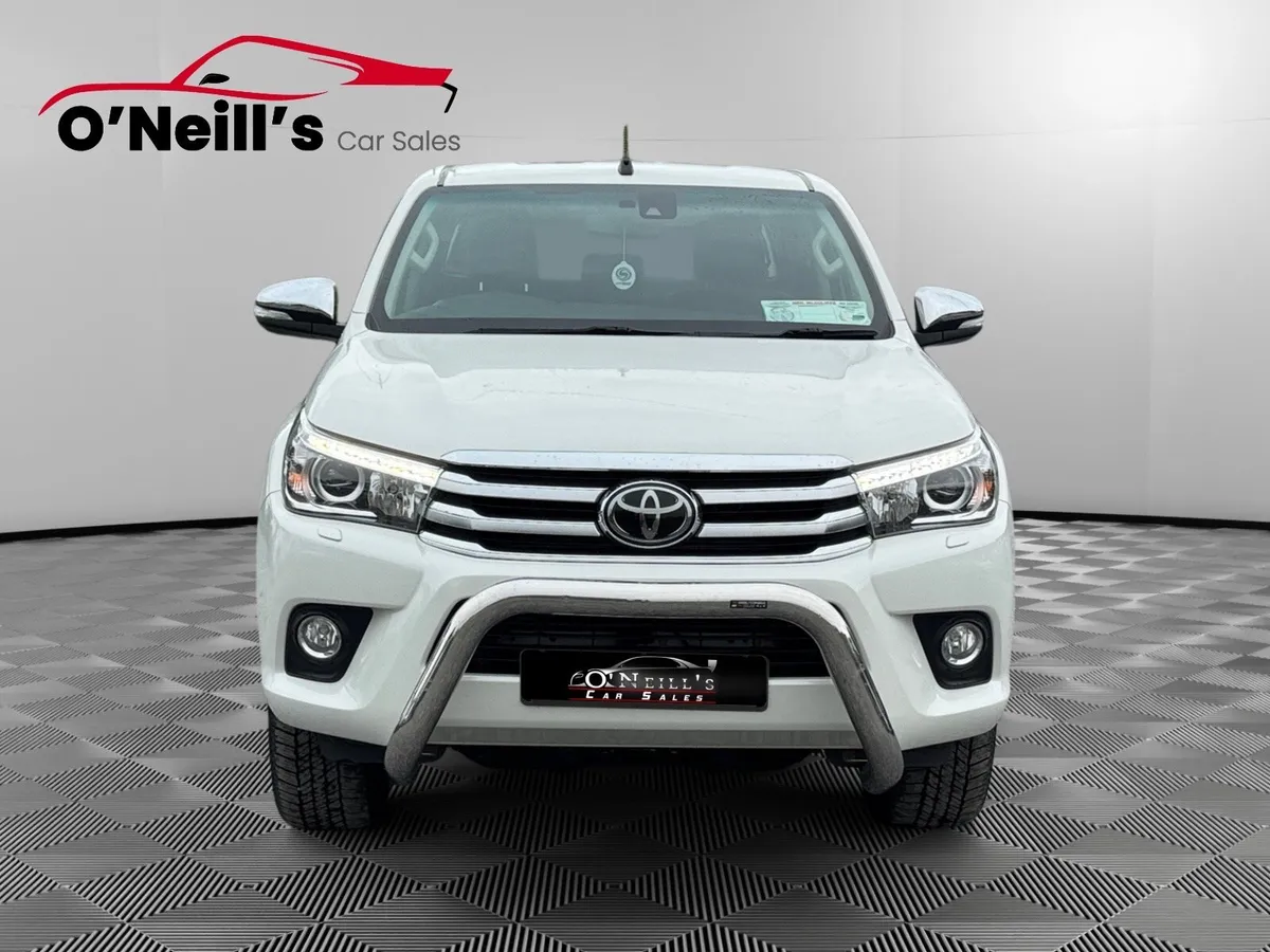 Toyota Hilux 2017 INVINCIBLE D-4D 2.4L AUTO #260 - Image 4