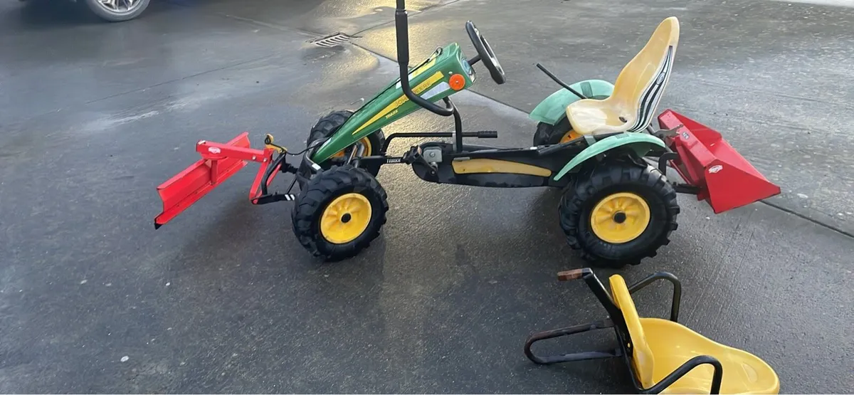 Berg John Deere go cart - Image 3