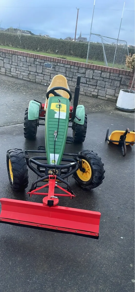 Berg John Deere go cart - Image 2
