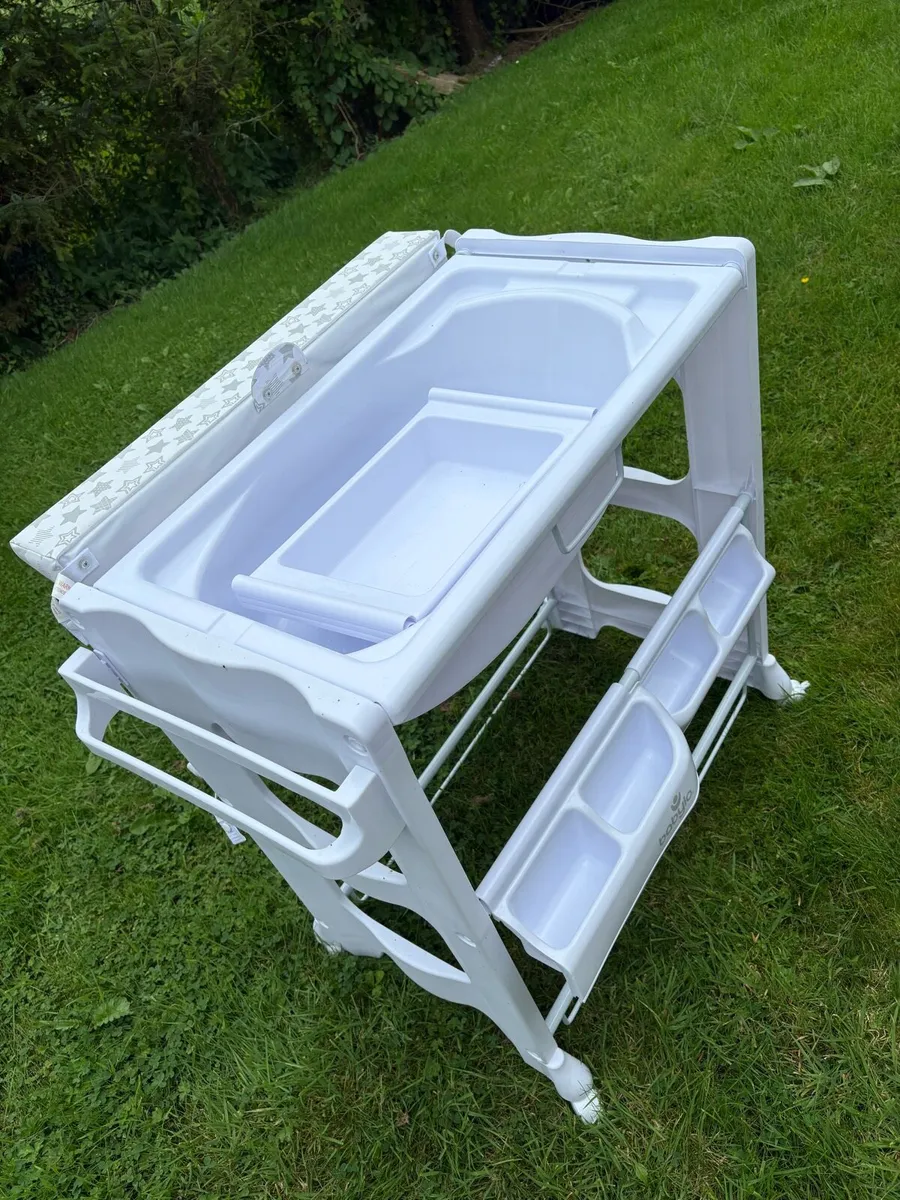 Babylo changing table - Image 1