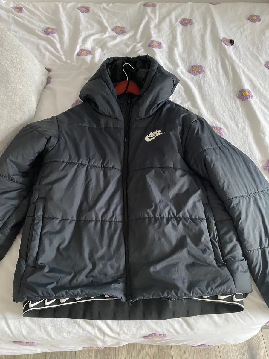Nike coat - Image 1