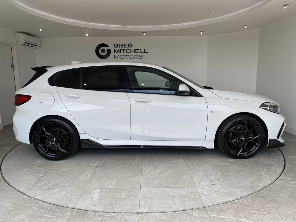 BMW 1-Series 2021 - Image 4