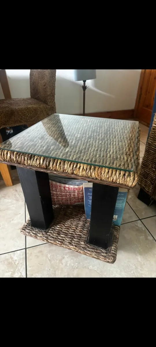 2 Seater Couch & Table - Image 4