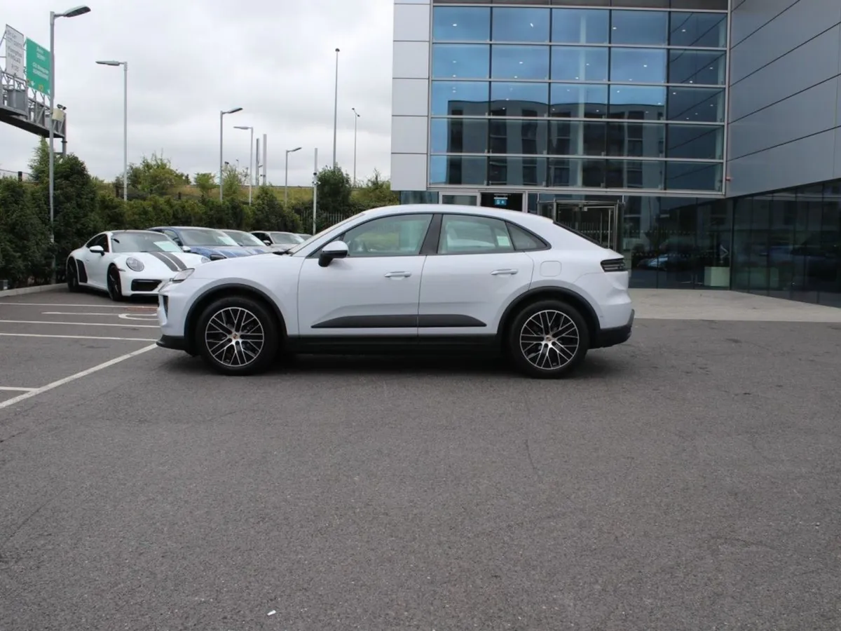 Porsche Macan Electric - Image 4