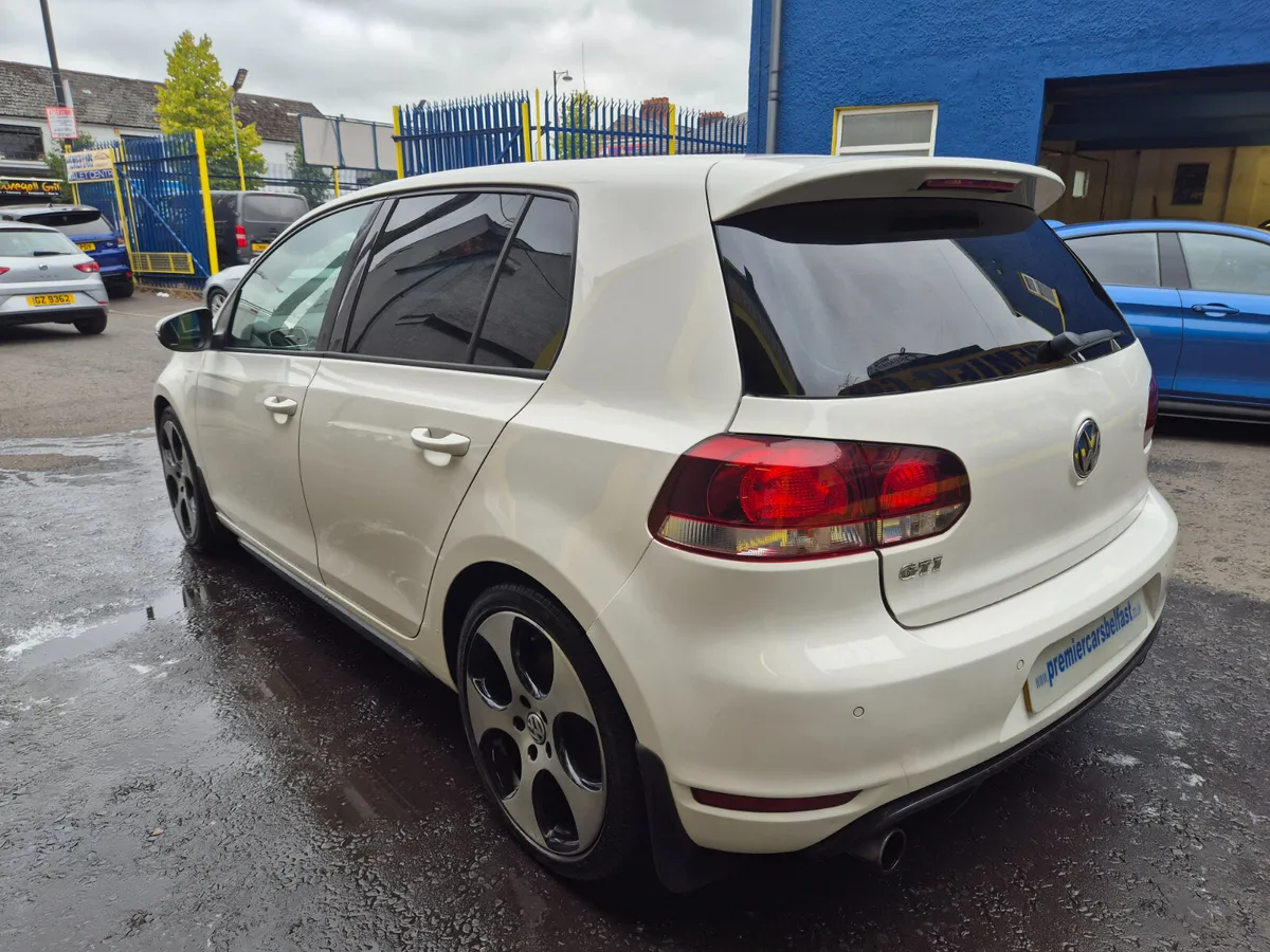 Volkswagen Golf 2009 - Image 3