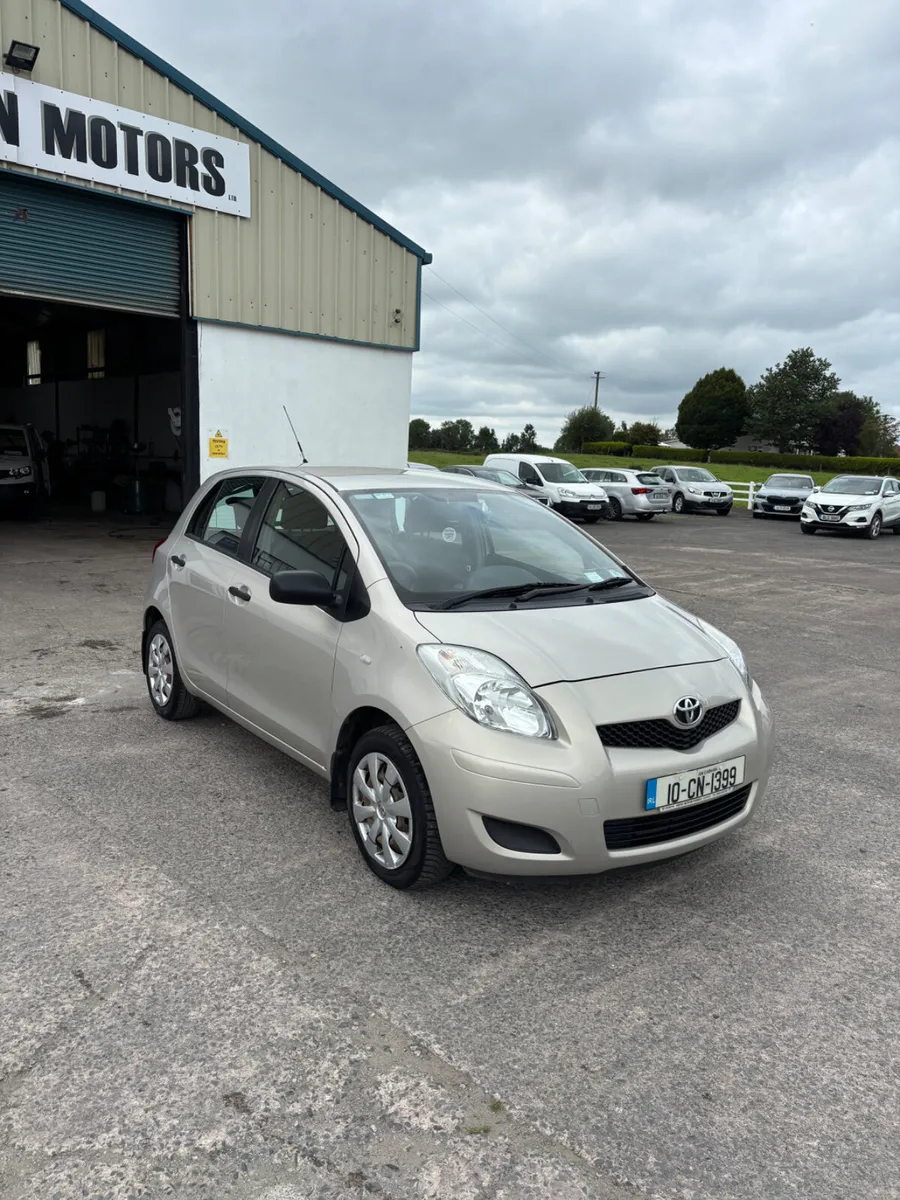 Toyota Yaris 2010 - Image 2