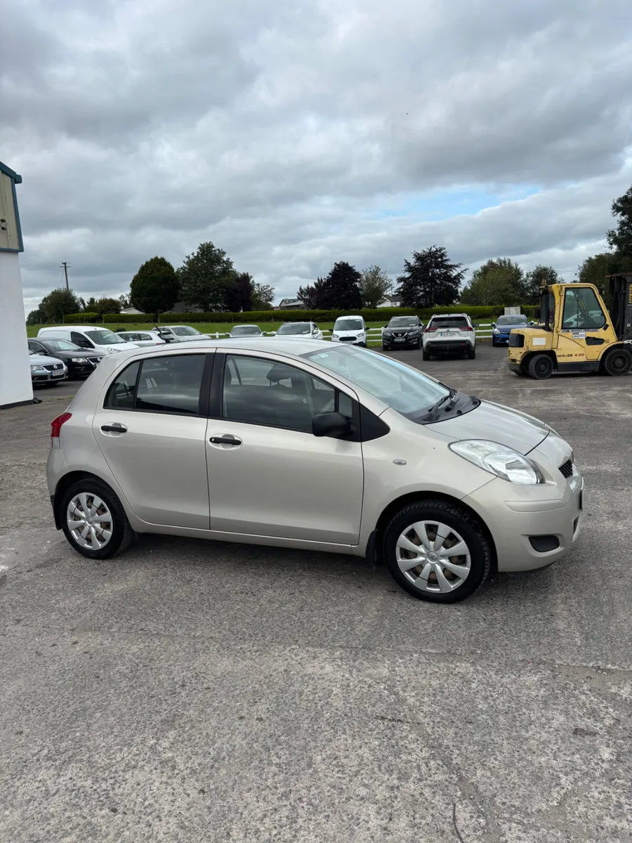 Toyota Yaris 2010 - Image 3