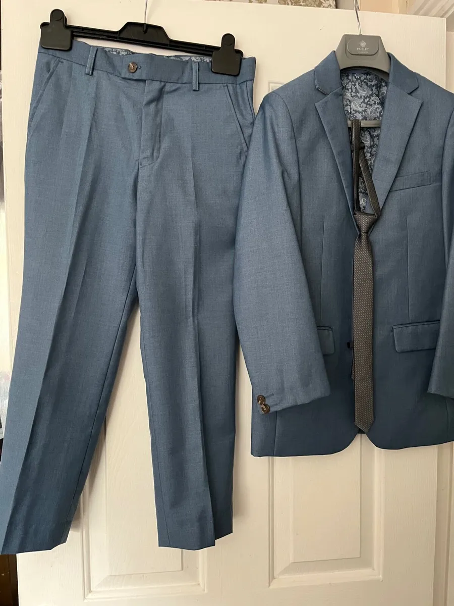 Boys suit - Image 2