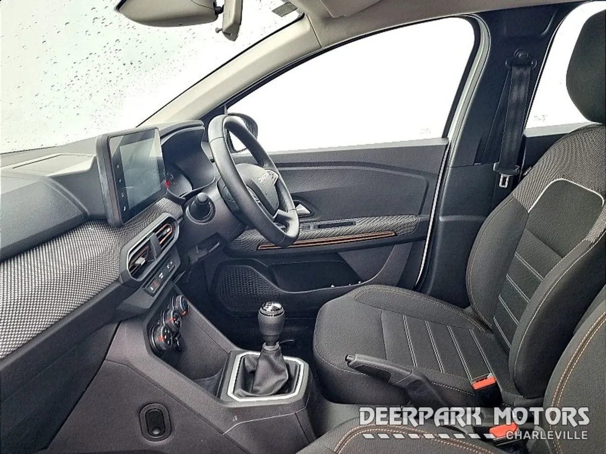 Dacia Sandero Stepway TCe 90 Stepway Comfort - Image 4