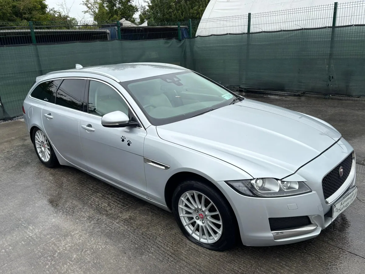 2017 Jaguar XF Prestige 2.0L Diesel - Image 3