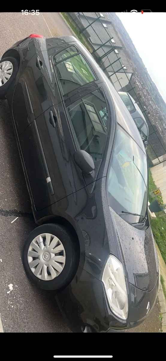 Renault Clio 2012 - Image 2