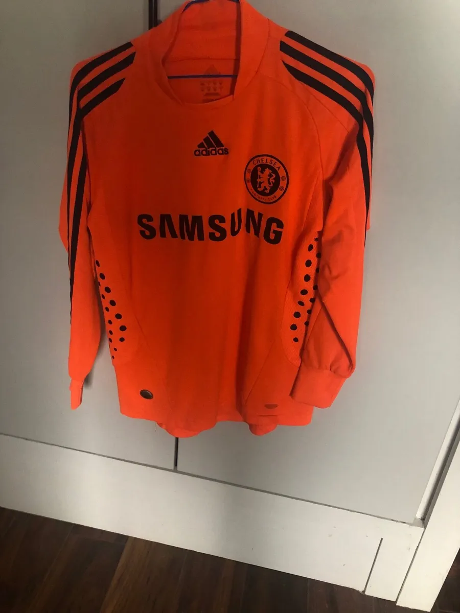 Boys clothes Chelsea football - Image 1