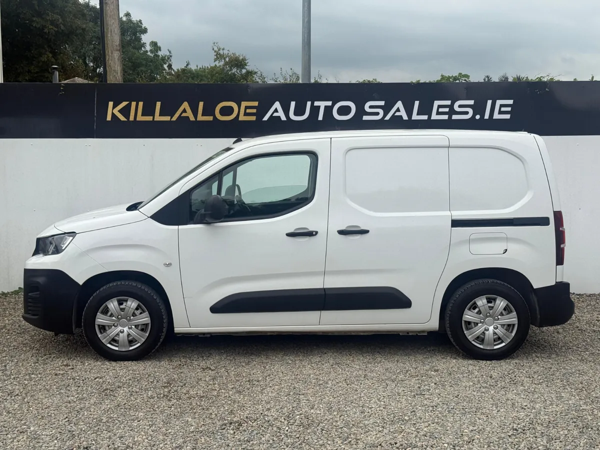 Peugeot Partner 3 seater (Very Low miles) - Image 4
