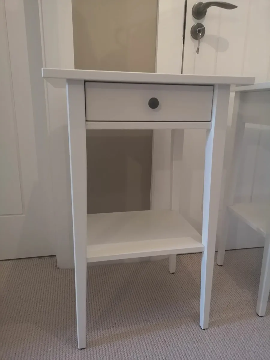 Bedside tables - Image 2