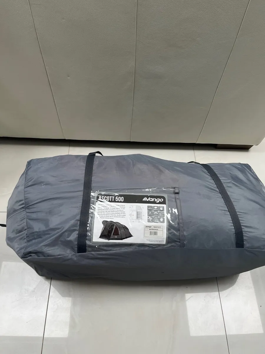 Tent - Image 3
