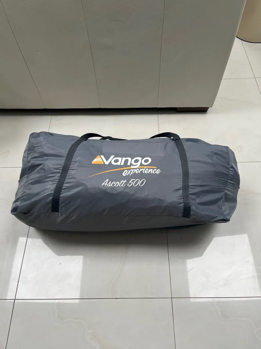 Tent - Image 4