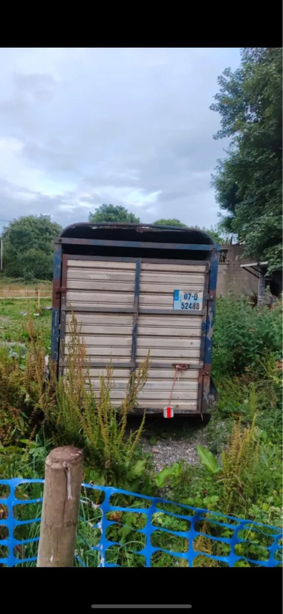 Cattle box - Image 3