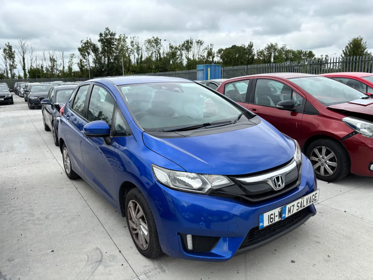 16 Jazz 1.3 Petrol Auto Starts and drives - Image 2
