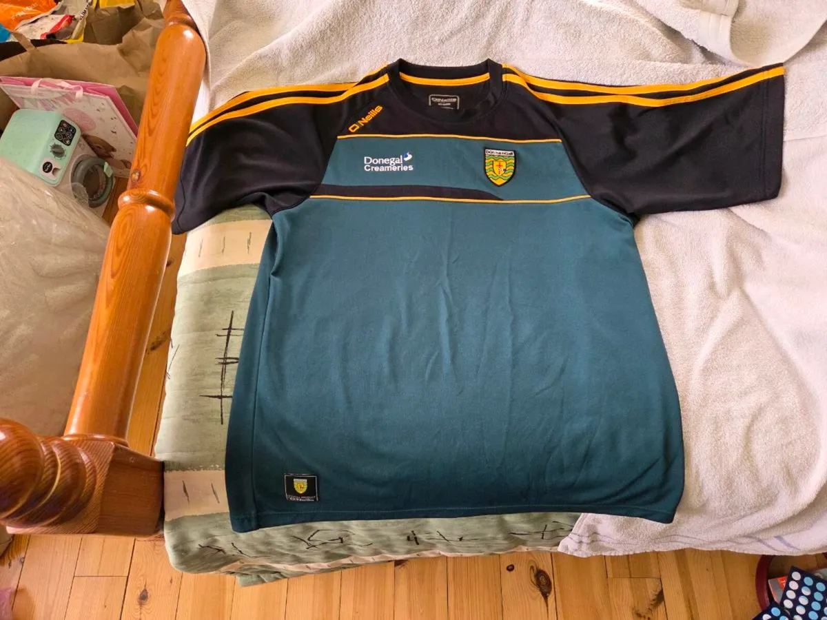 Donegal Gaelic Football Training Jersey 2014 2015 - Image 1