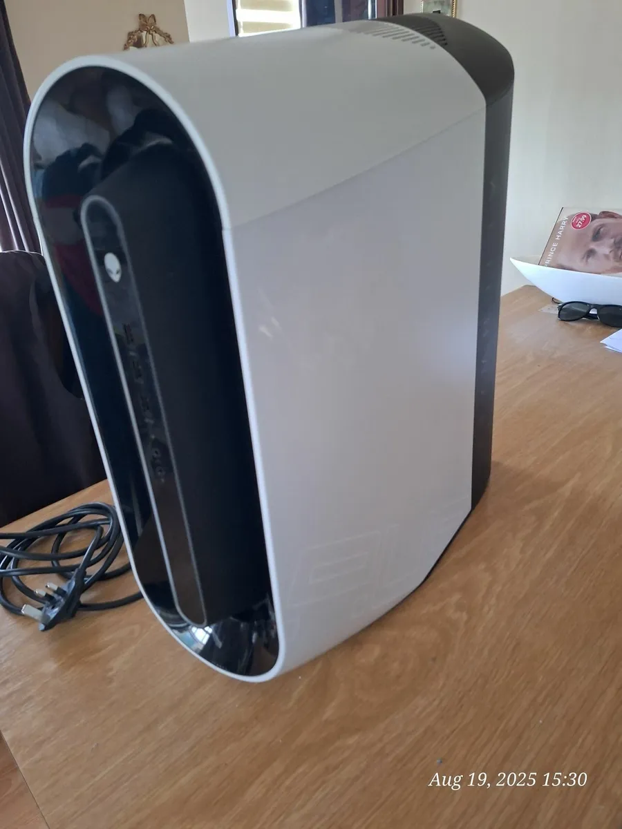 2021 Alienware Gaming PC, Ryzen 7 5800X, RTX3060Ti - Image 3