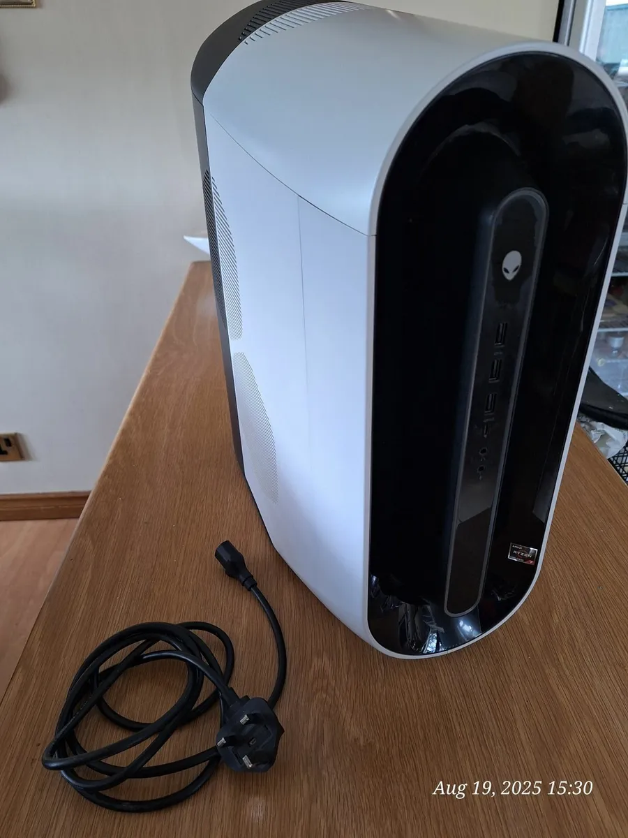 2021 Alienware Gaming PC, Ryzen 7 5800X, RTX3060Ti - Image 1