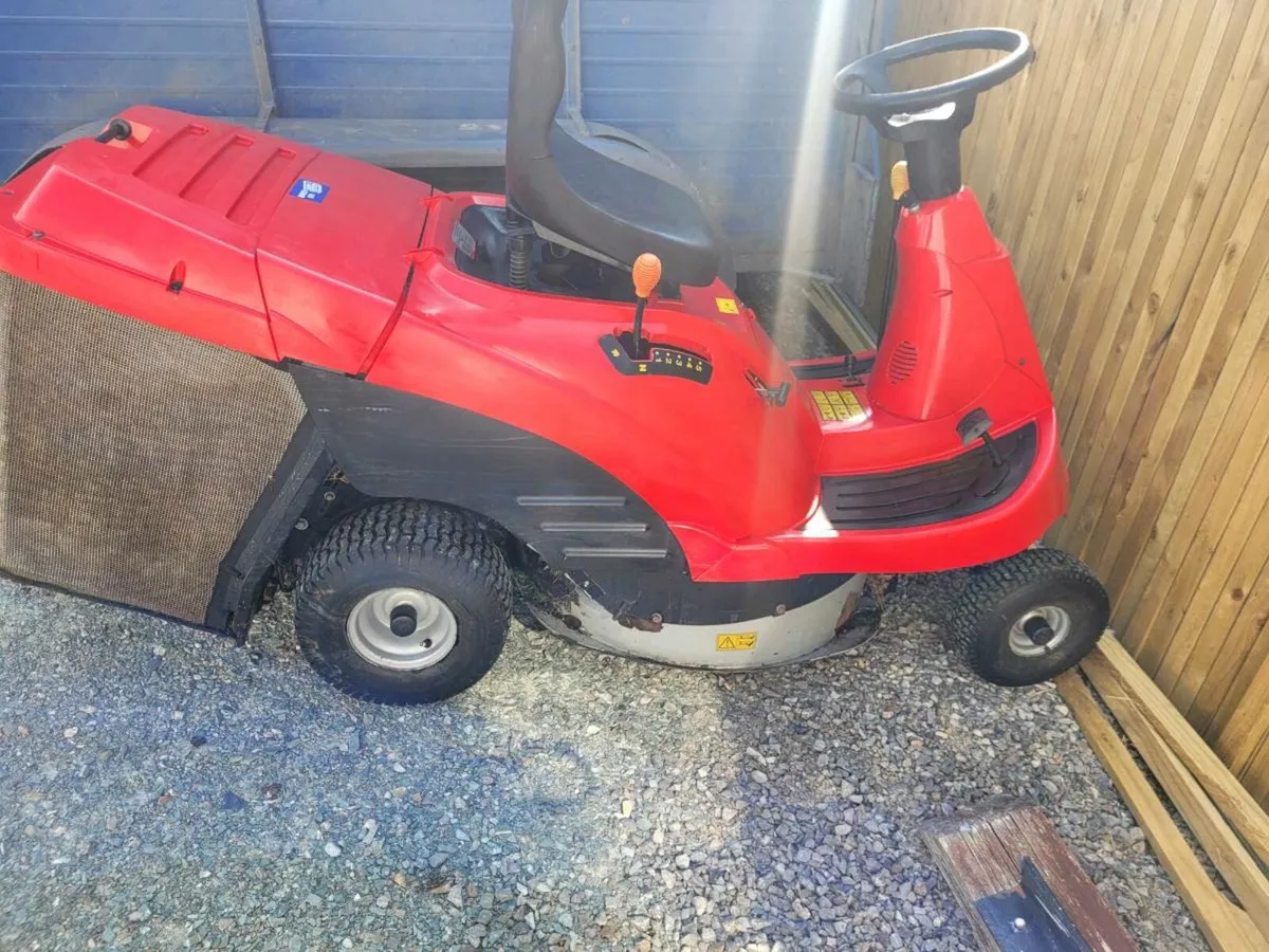 Honda lawnmower 11hp - Image 3