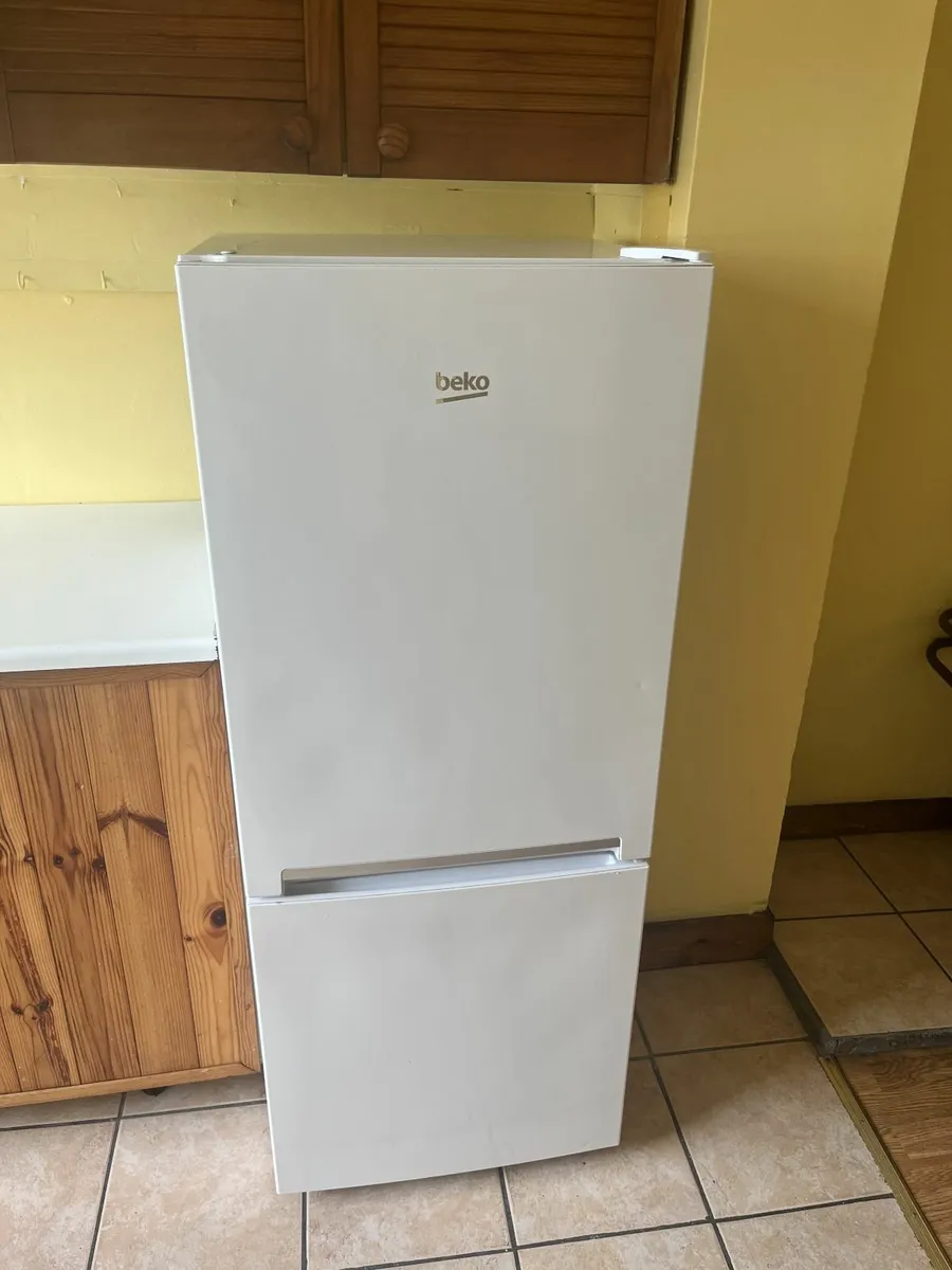 Beko fridge freezer - Image 1