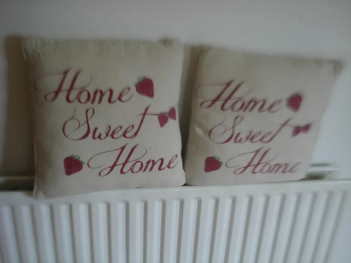 2 HOME SWEET HOME CUSHIONS. - Image 1