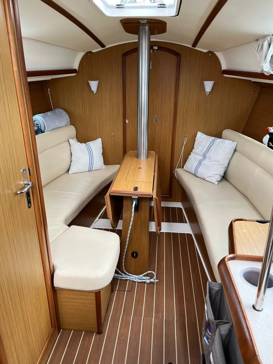 Jeanneau Sun Odyssey 32i (Lifting Keel) - Image 3