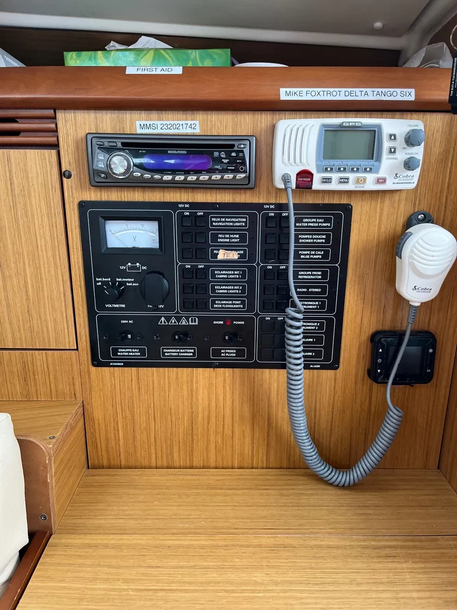 Jeanneau Sun Odyssey 32i (Lifting Keel) - Image 4