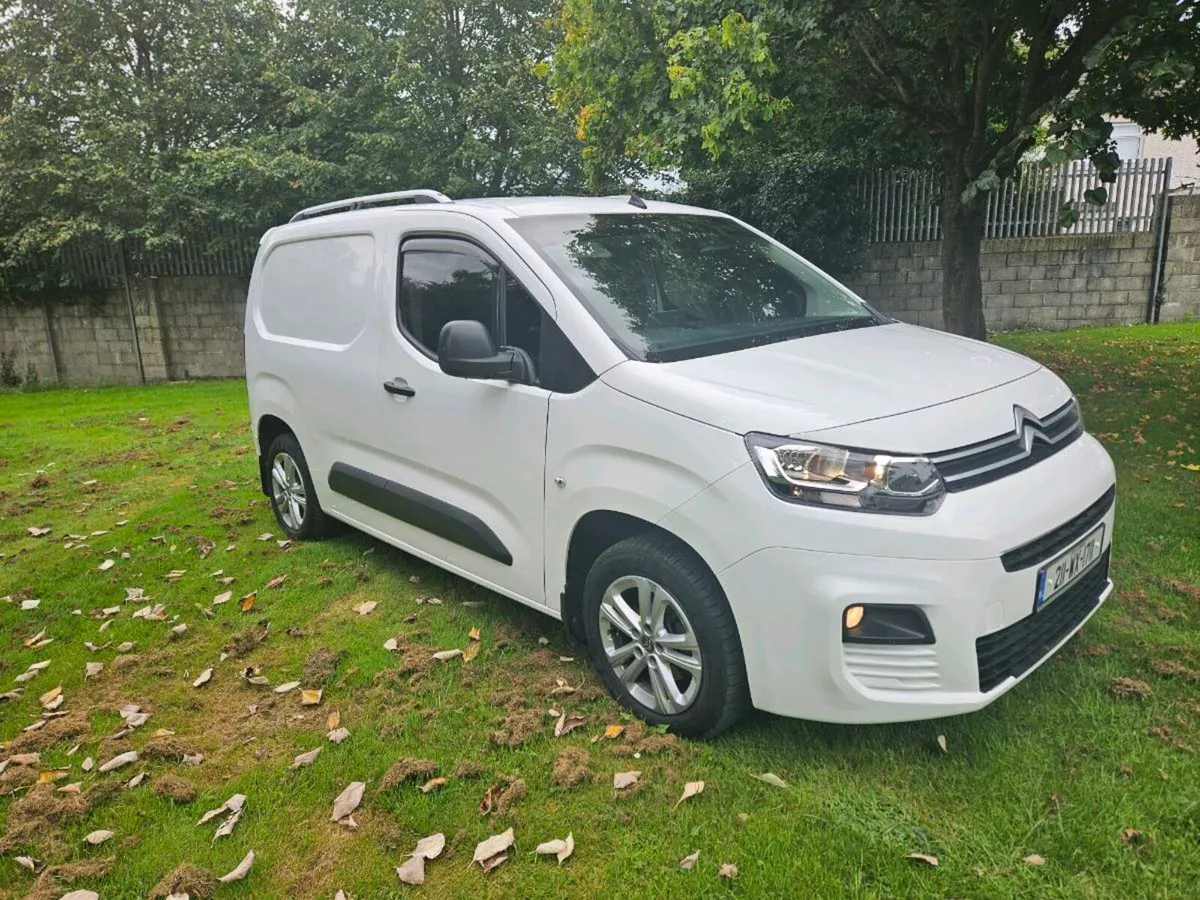 2021 CITREON BERLINGO - Image 1
