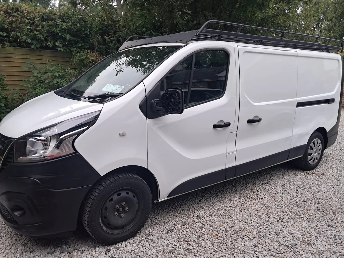Nissan NV 300 - Image 2