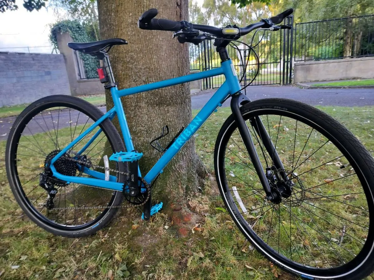 Compact commuter bike - Image 1